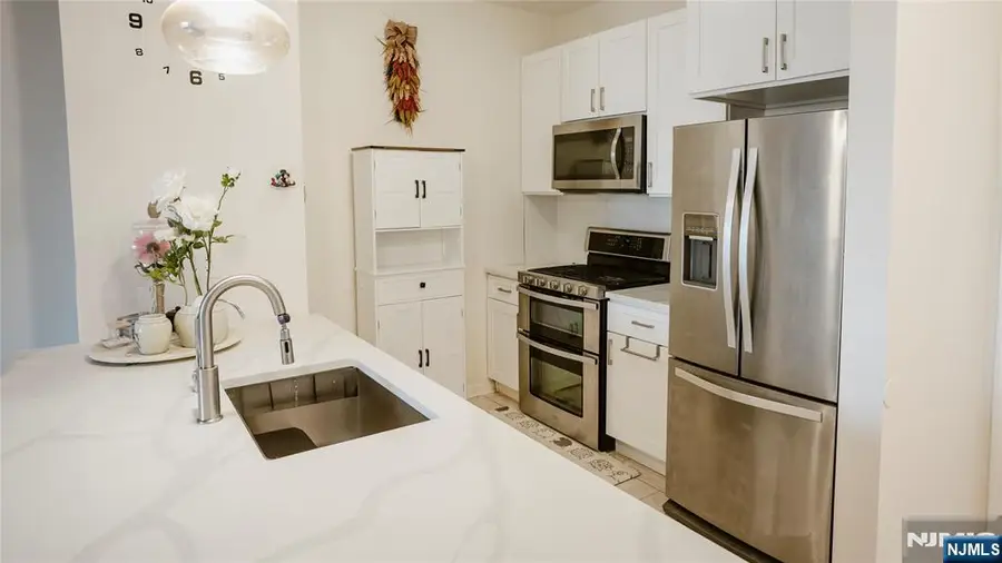 113 Cory Lane 113, Elmwood Park, NJ 07407 - Image #2