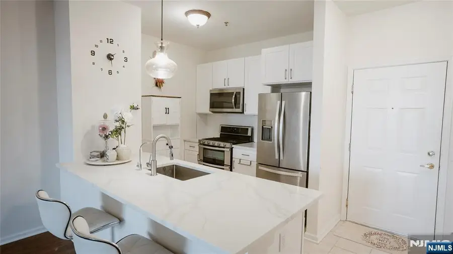 113 Cory Lane 113, Elmwood Park, NJ 07407 - Image #3