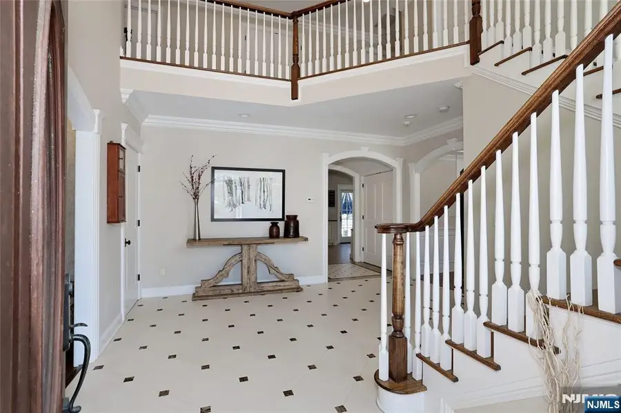 3 London Court, Woodcliff Lake, NJ 07677 - #3