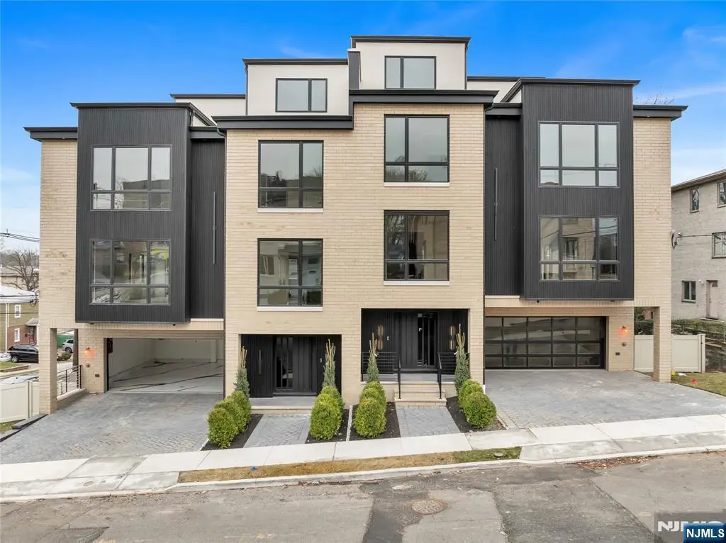 2220 Mackay Avenue A, Fort Lee, NJ 07024 - Image #1