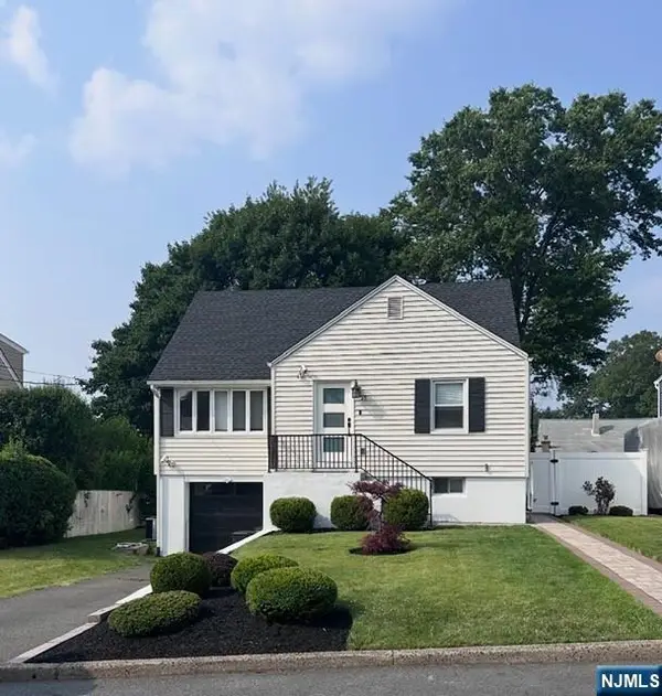 29 Grandview Drive, Woodland Park, NJ 07424