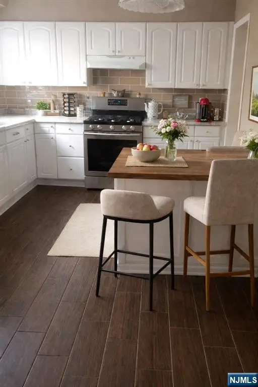 80 Caruth Avenue, Elmwood Park, NJ 07407 - #2