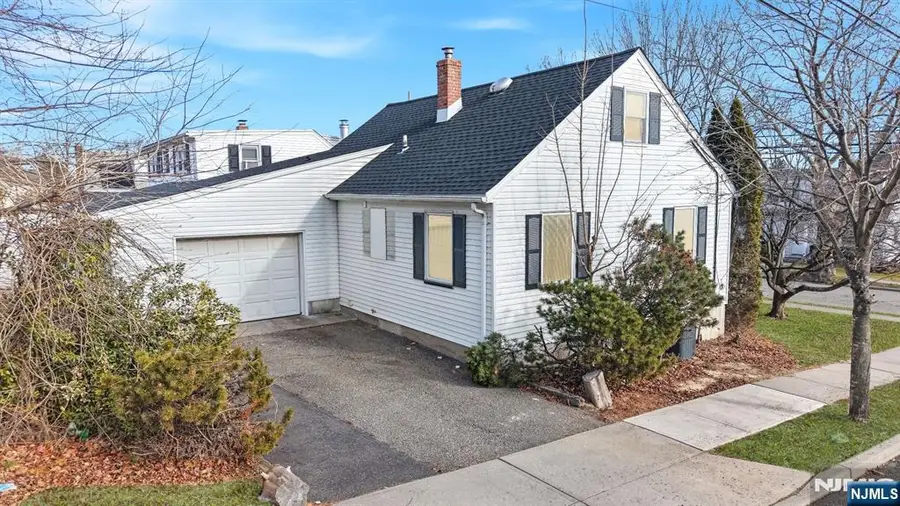 344 Maplewood Avenue, Clifton, NJ 07013 - Image #2