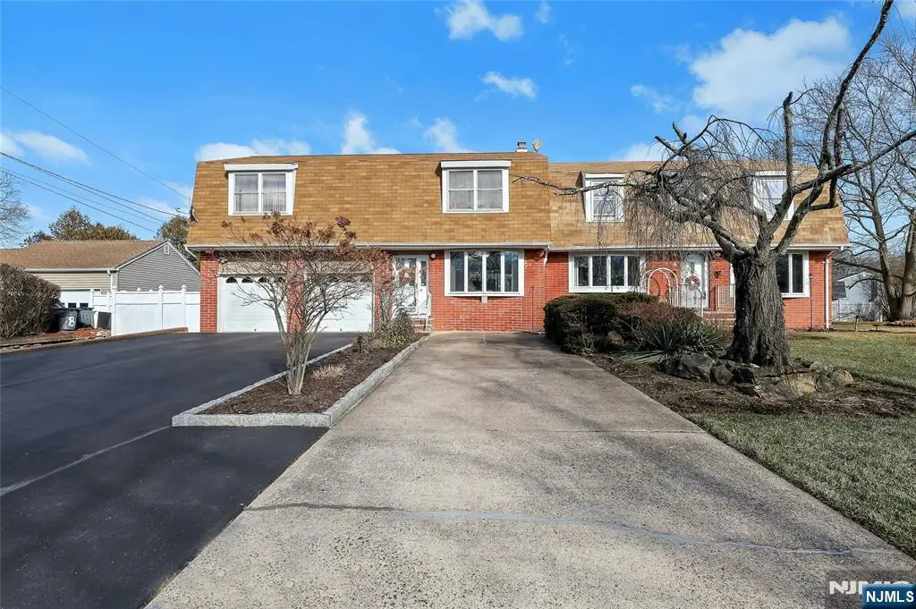 4 Highfield Court, Wayne, NJ 07470 - Image #1