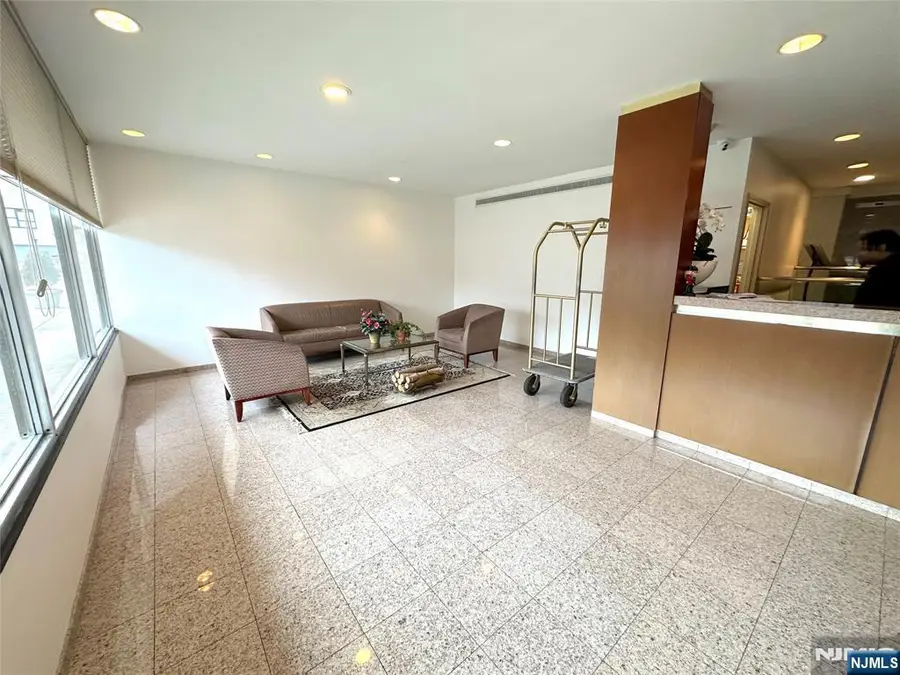 2185 Lemoine 5B, Fort Lee, NJ 07024 - Image #2