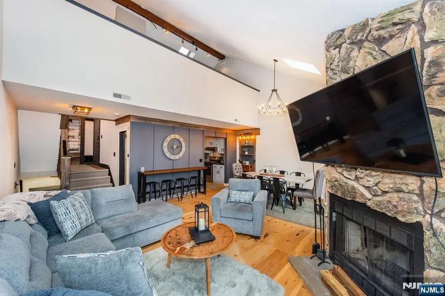 5 Wimbledon Drive 2, Vernon, NJ 07462 - Image #3