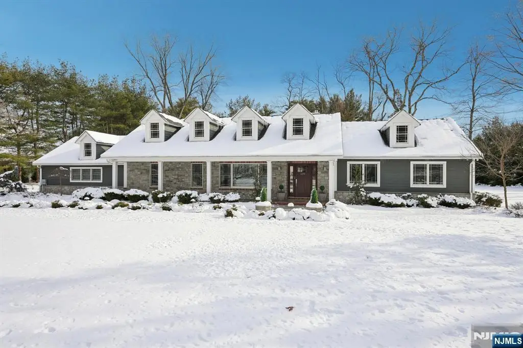 320 Long Bow Drive, Franklin Lakes, NJ 07417 - Image #1