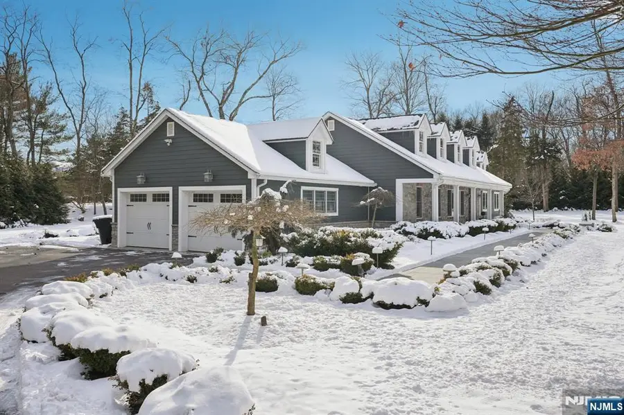 320 Long Bow Drive, Franklin Lakes, NJ 07417 - Image #2