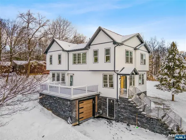 10 Old Rifle Camp Road, Woodland Park, NJ 07424