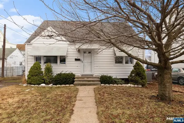 11 Adams Street, Clifton, NJ 07011