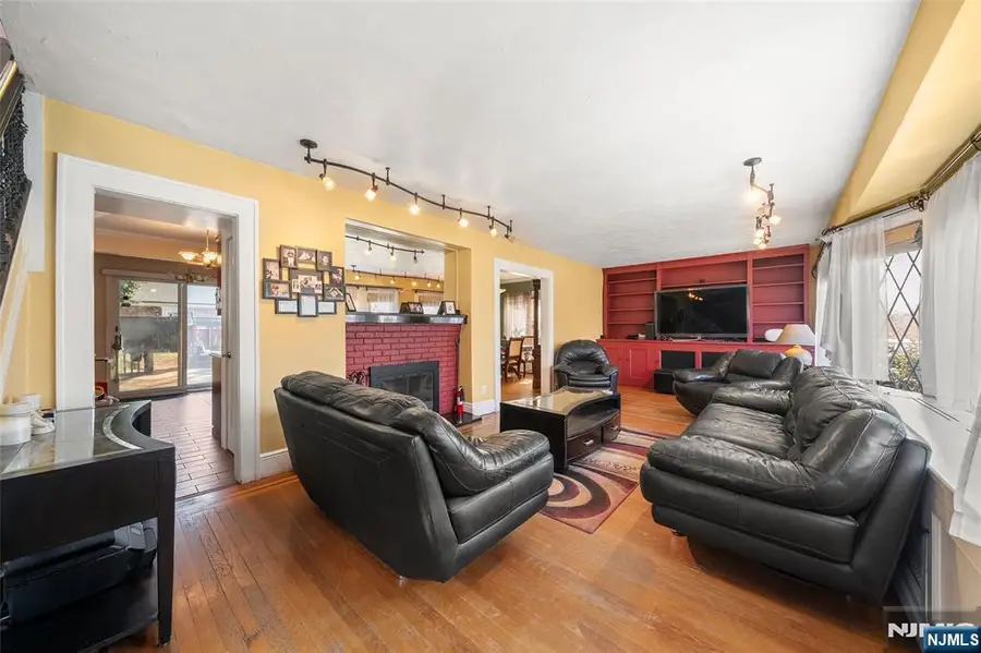 185 Larch Avenue, Teaneck, NJ 07666 - #2