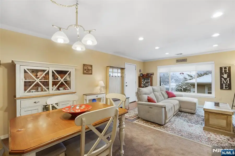 623 Schuyler 302, Lyndhurst, NJ 07071 - Image #2