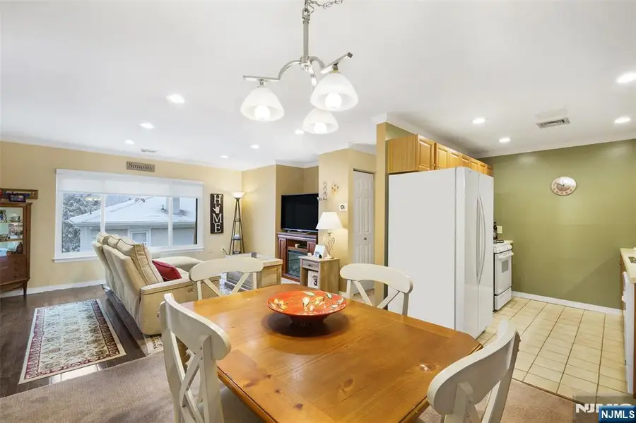 623 Schuyler 302, Lyndhurst, NJ 07071 - Image #3