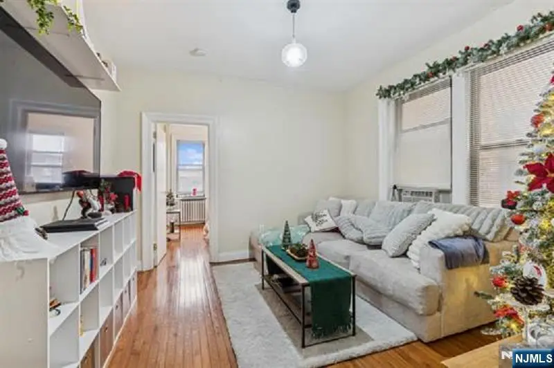 527-529 34th C3, Union City, NJ 07087 - Image #2