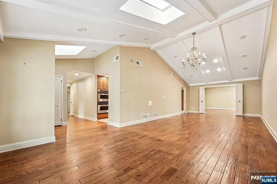 44 Lynn, Englewood Cliffs, NJ 07632 - #3