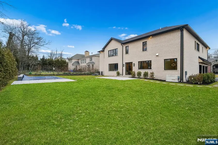 50 Roberts Road, Englewood Cliffs, NJ 07632 - Image #2