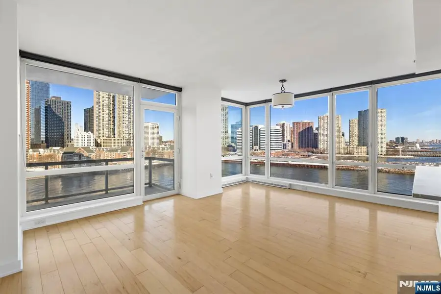 2 2nd Street 801, Jersey City, NJ 07302 - #3