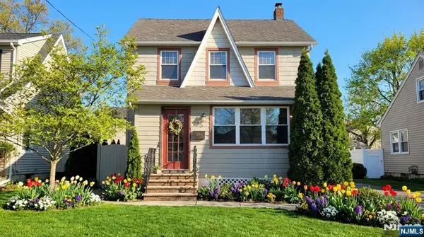 75 Chestnut Avenue, Rochelle Park, NJ 07662