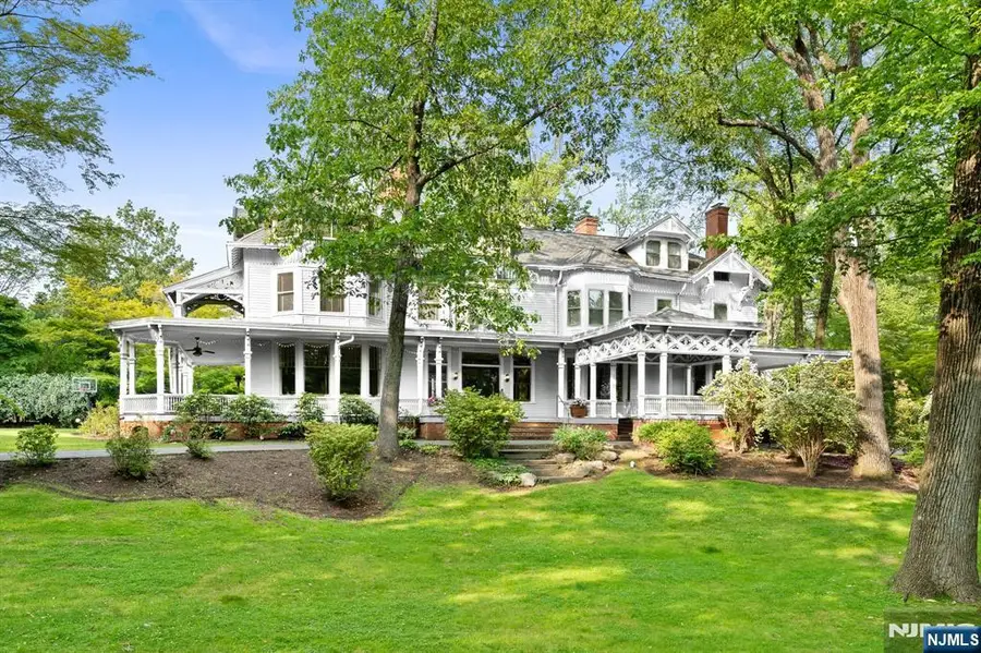 40 Highland Avenue, Millburn, NJ 07078 - #2