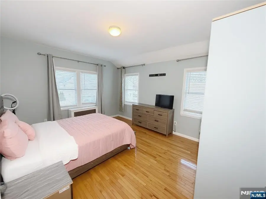 40 Stuyvesant Road, Teaneck, NJ 07666 - Image #2