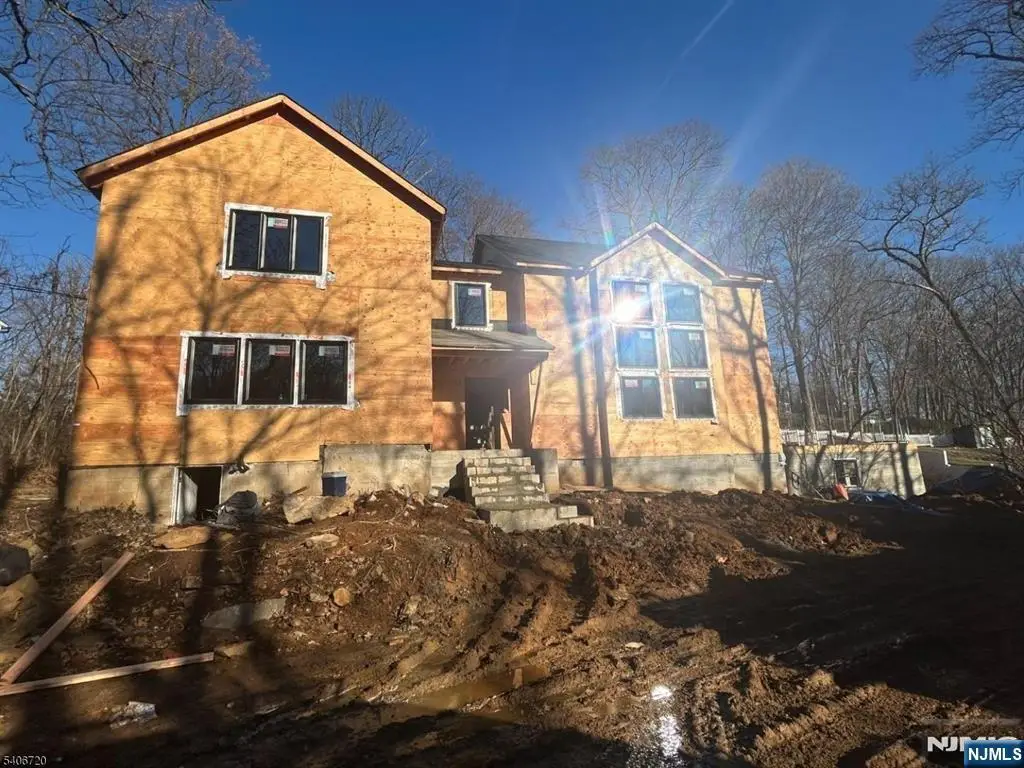 142 Diamond Hill Road, Berkeley Heights, NJ 07922 - #1