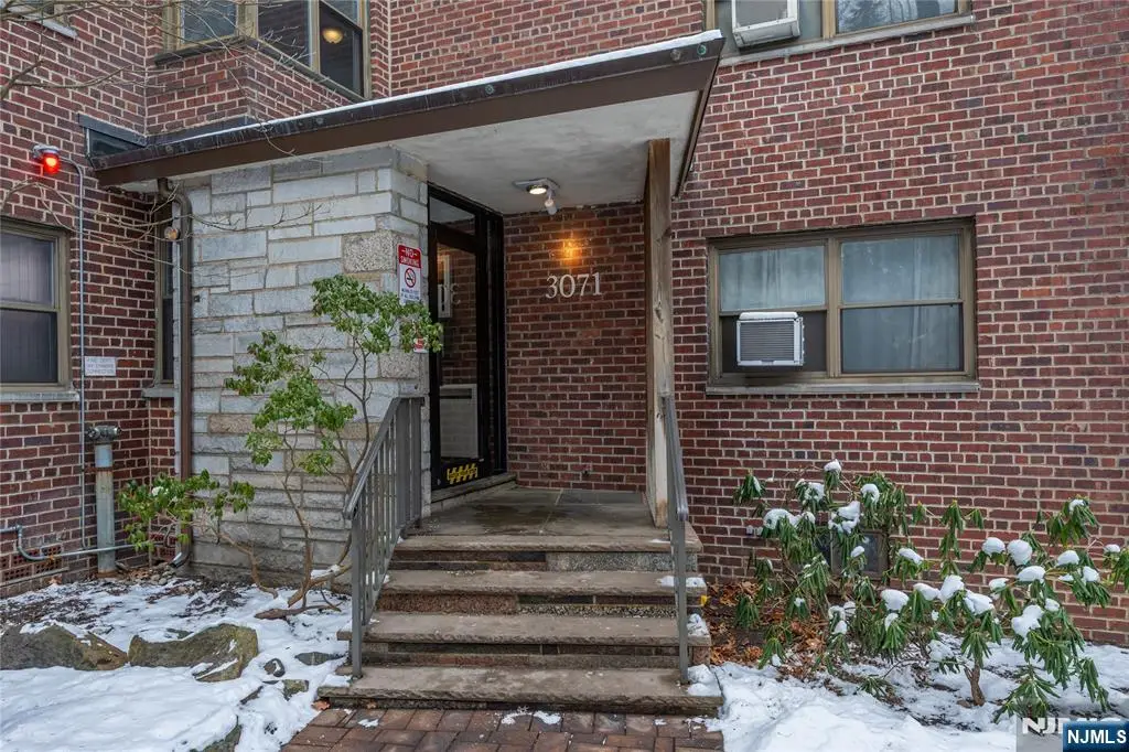 3071 Edwin 2F, Fort Lee, NJ 07024 - Image #1