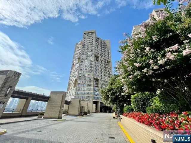 7000 Boulevard East 41L, Guttenberg, NJ 07093 - Image #2