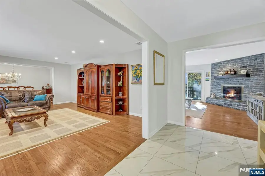 609 Echo Glen Avenue, River Vale, NJ 07675 - #3