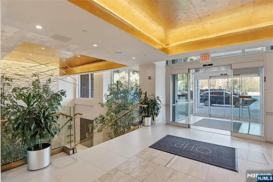 1008 Hudson Park, Edgewater, NJ 07020 - #2