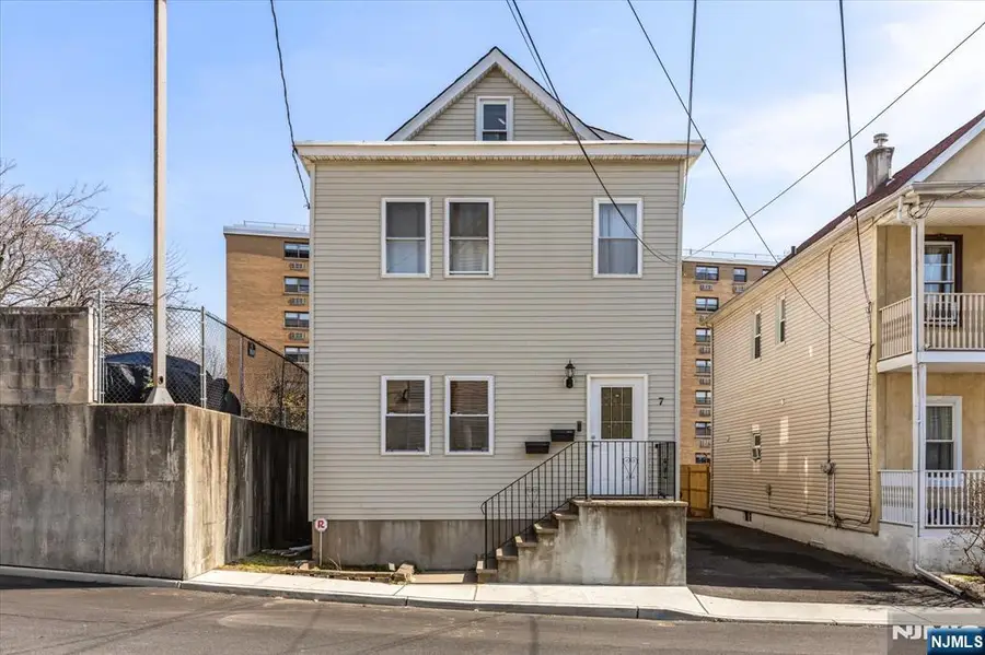 7 Edison Place, East Rutherford, NJ 07073 - Image #2