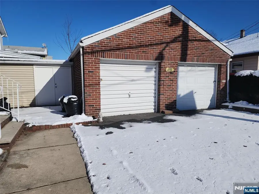 752 Ridge Road, Lyndhurst, NJ 07071 - Image #2