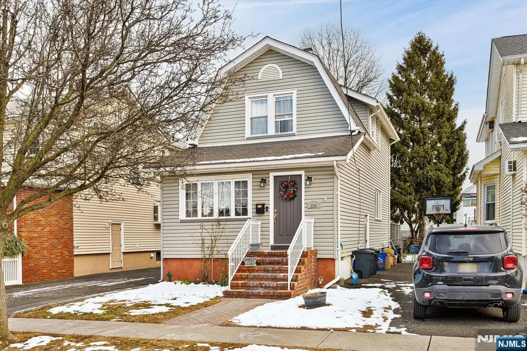320 Watson Avenue, Lyndhurst, NJ 07071 - Image #1
