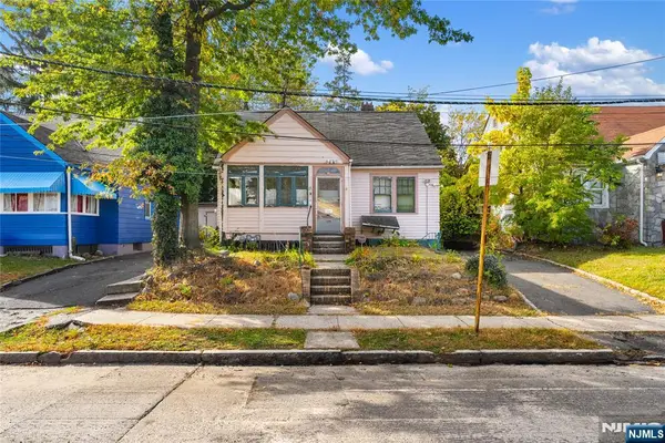 15 Victor Place, Irvington, NJ 07111