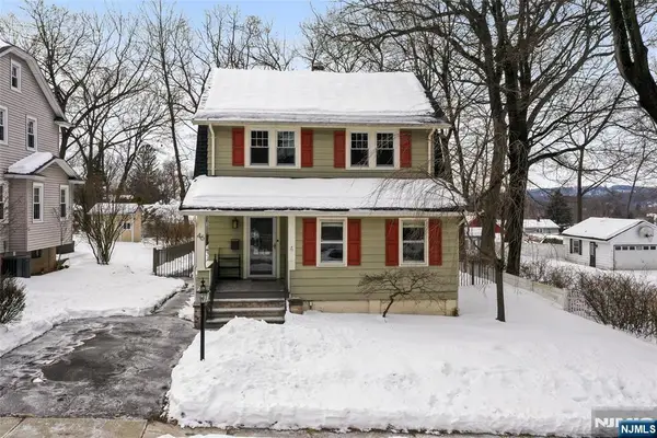 46 Payne Avenue, Midland Park, NJ 07432