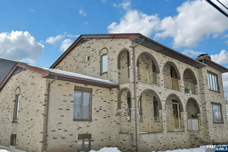 34 Locust Street, Elmwood Park, NJ 07407 - #2