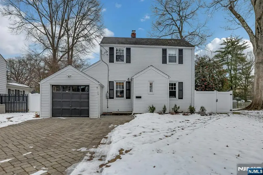 19 Pine Street, Closter, NJ 07624 - Image #2