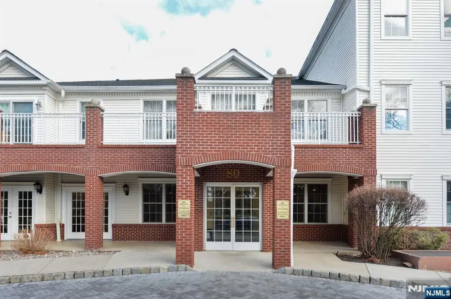 80 Ridgewood Road 106, Township Of Washington, NJ 07676 - Image #3