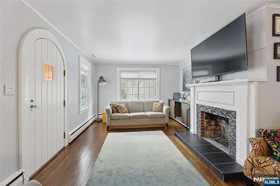 15 Godfrey Avenue, Roseland, NJ 07068 - Image #3