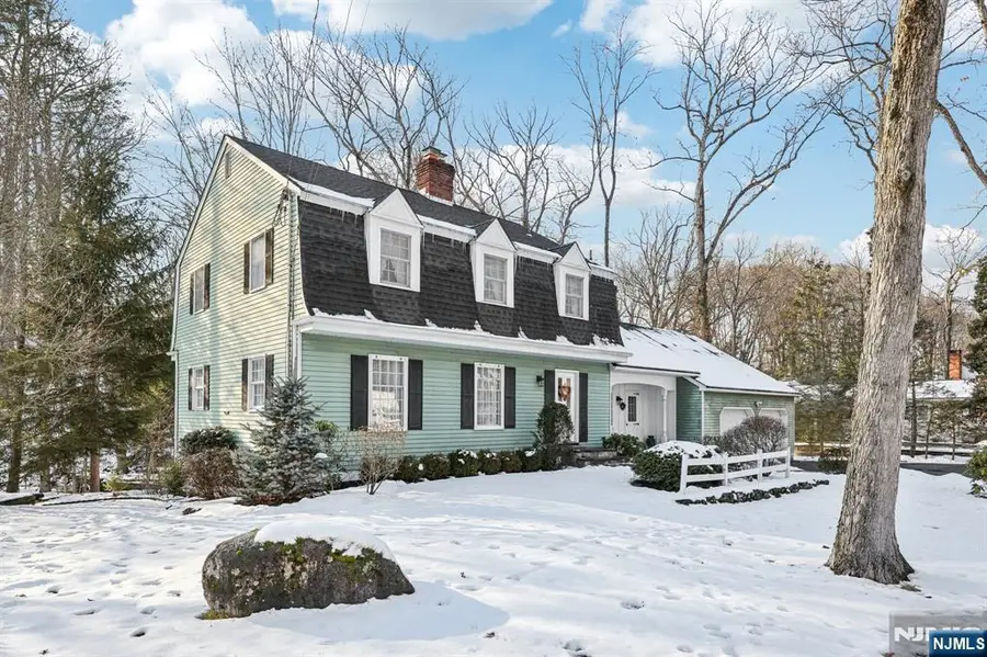 418 Pines Lake Drive, Wayne, NJ 07470 - Image #2