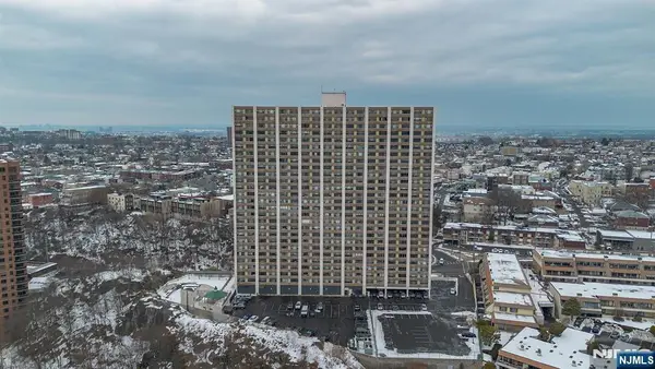 250 Gorge Road 8J, Cliffside Park, NJ 07010