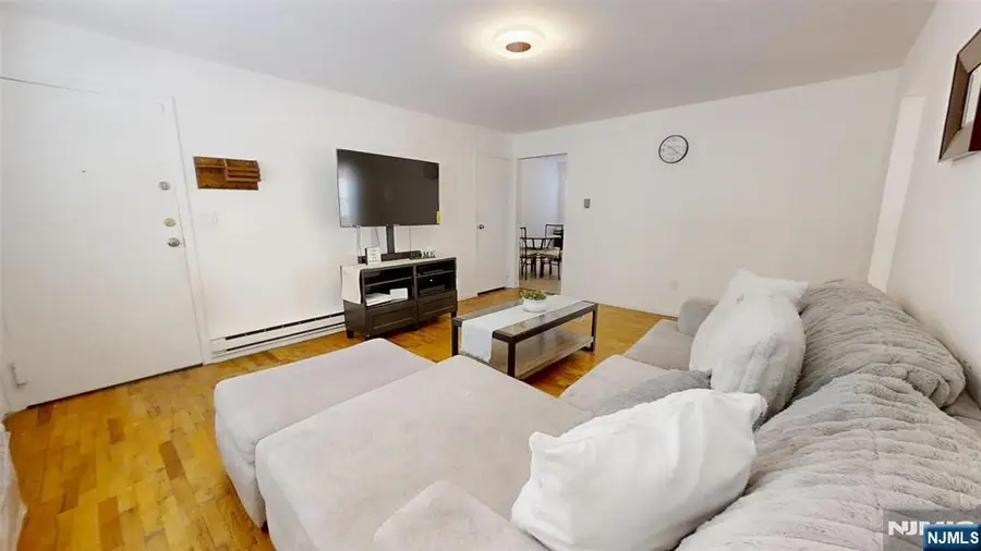 180 Highland Avenue 5A, Clifton, NJ 07011 - #3