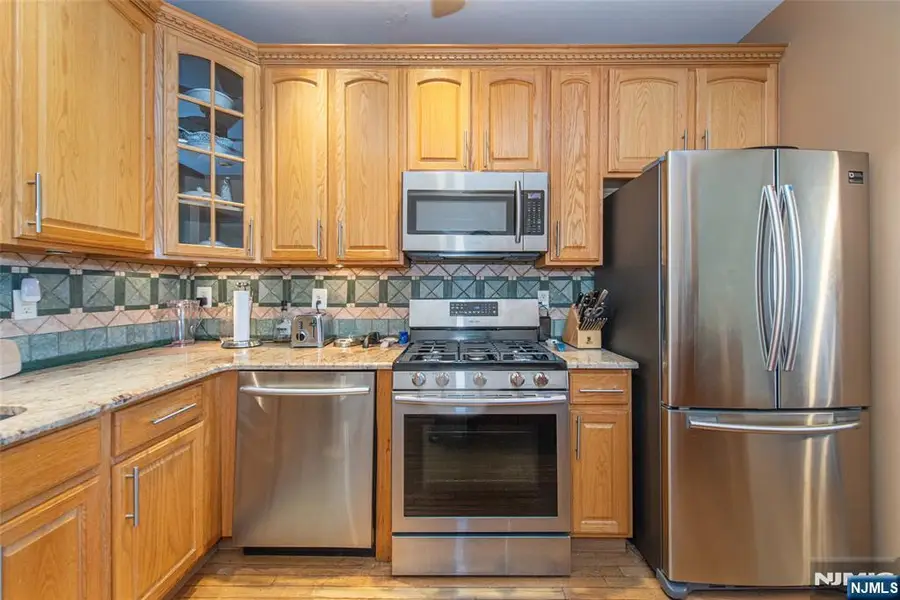 404 Manchester Drive, Nutley, NJ 07110 - Image #3