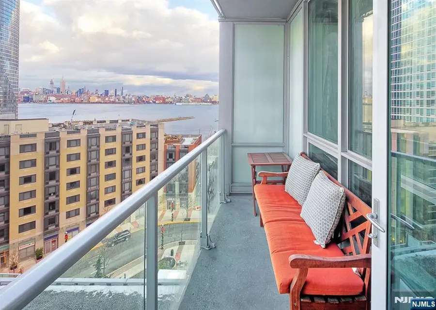 20 Newport Parkway 1209, Jersey City, NJ 07310 - Image #2