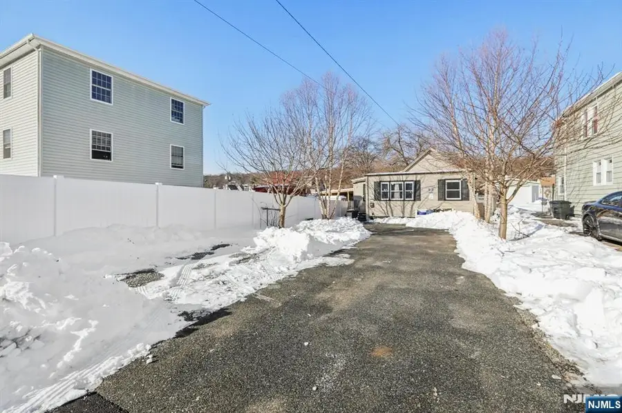 631 Valley Street, Orange, NJ 07050 - Image #2
