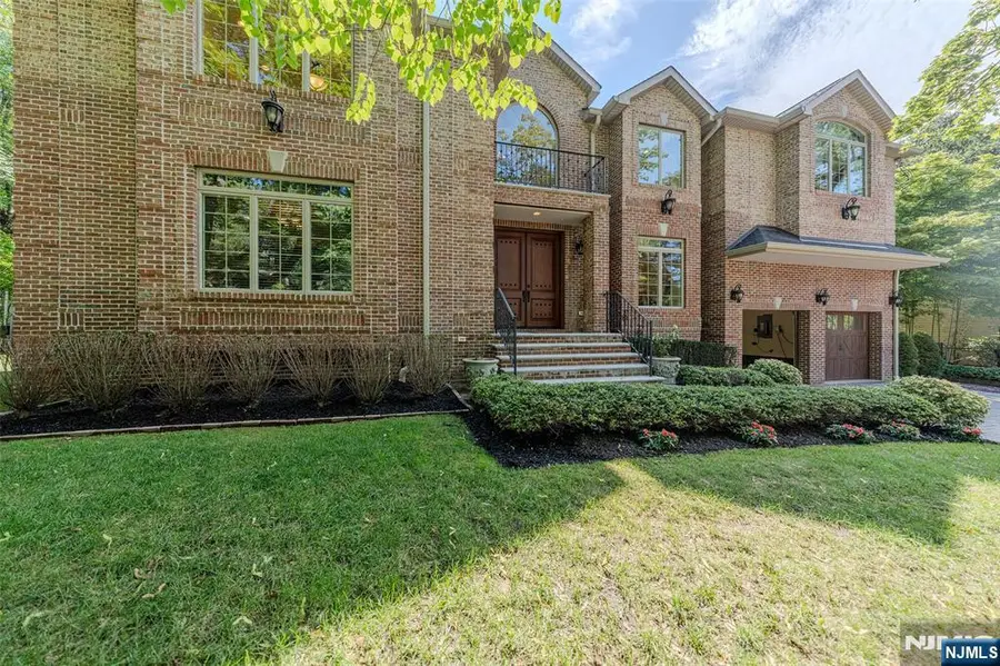 186 Hickory Lane, Closter, NJ 07624 - Image #2