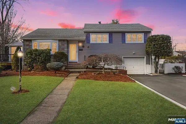 715 Bush Place, Paramus, NJ 07652