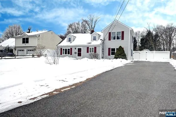 2 Marvin Road, Pequannock Township, NJ 07444