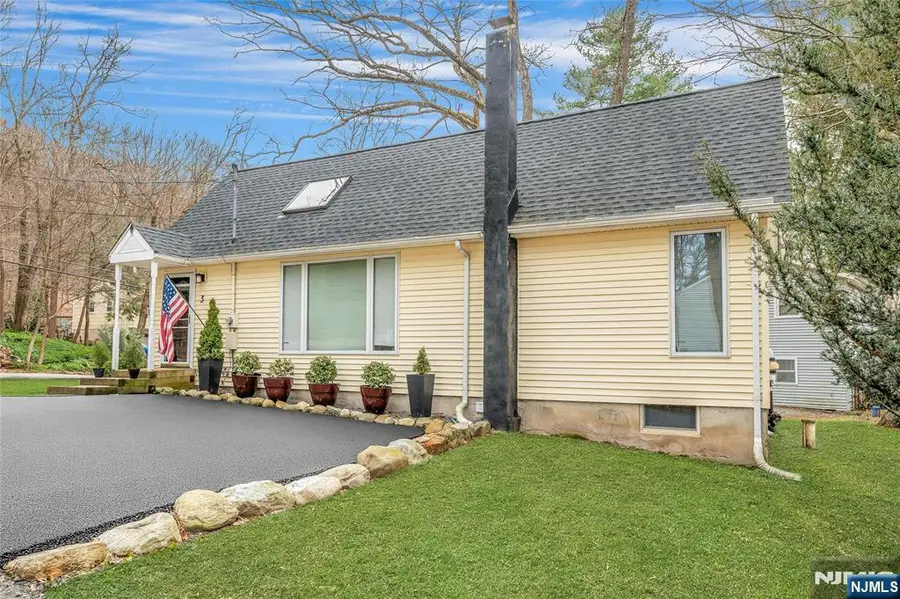 3 Redmans Drive, Jefferson, NJ 07438 - #3