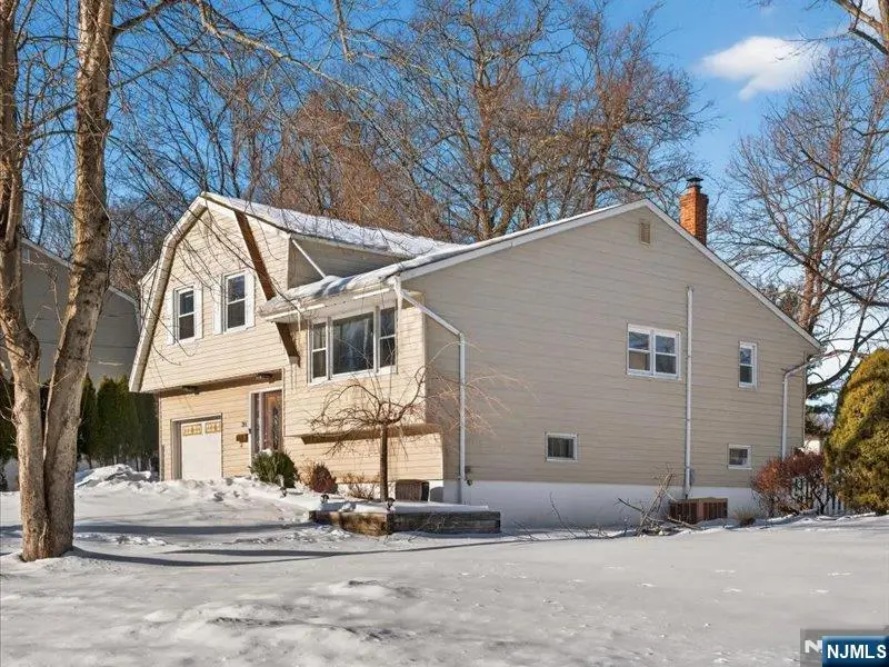 33 Sherwood Drive, Ramsey, NJ 07446 - #2