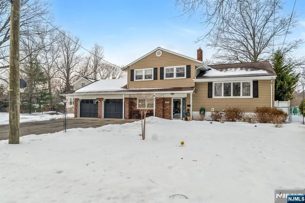 490 Albert Place, New Milford, NJ 07646 - #1